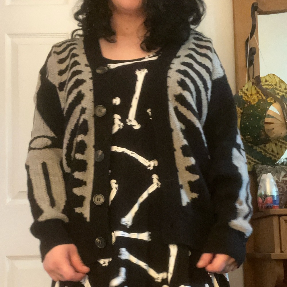 Cozy skeleton cardigan. Men’s size small.